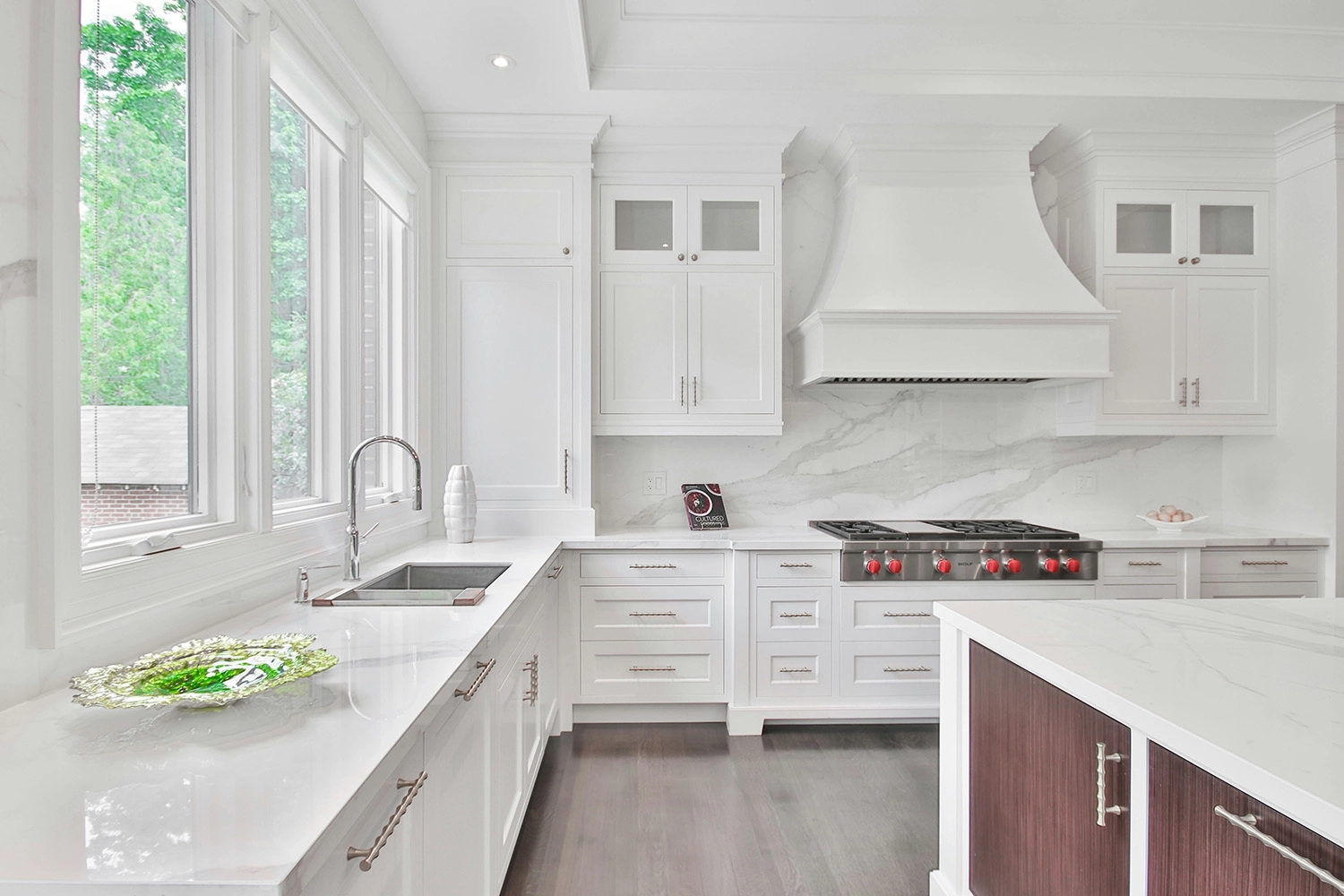 kitchen white-modern-kitchen